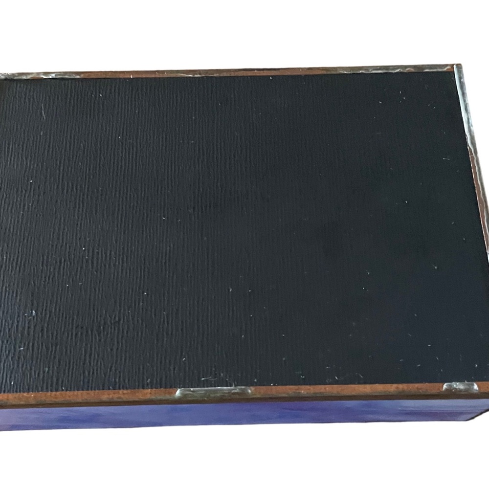 Stained Glass Box with hinged lid - Picture 6 of 12